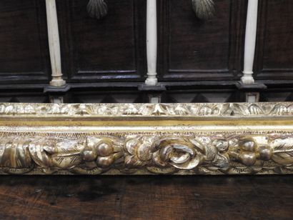 CADRE NU rectangulaire en bois mouluré, sculpté...