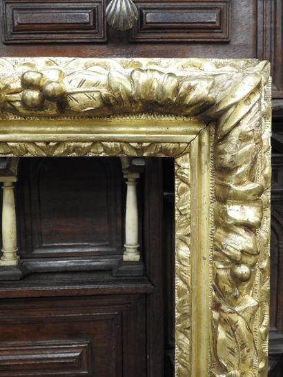CADRE NU rectangulaire en bois mouluré, sculpté...