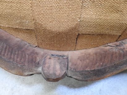 PAIRE DE FAUTEUILS cabriolet en bois naturel...