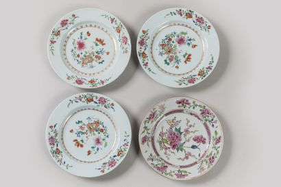 CHINA - Compagnie des Indes: Three porcelain...