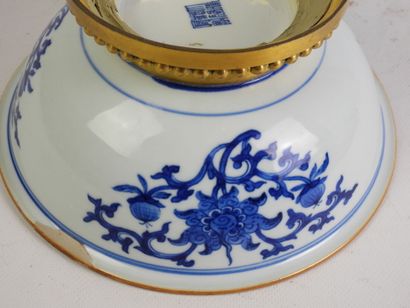 CHINA - QIANLONG period (1736 - 1795)
Porcelain...