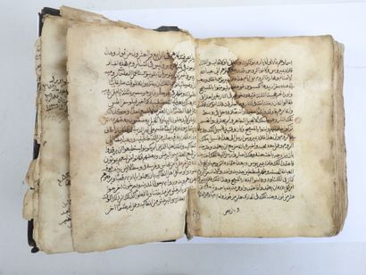 LIVRE MANUSCRIT en calligraphie à l'encre...