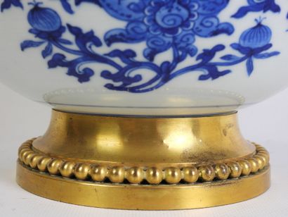 CHINA - QIANLONG period (1736 - 1795)
Porcelain...