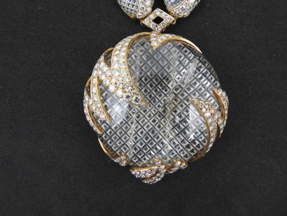 M. GERARD: Necklace in yellow gold 750 thousandths...