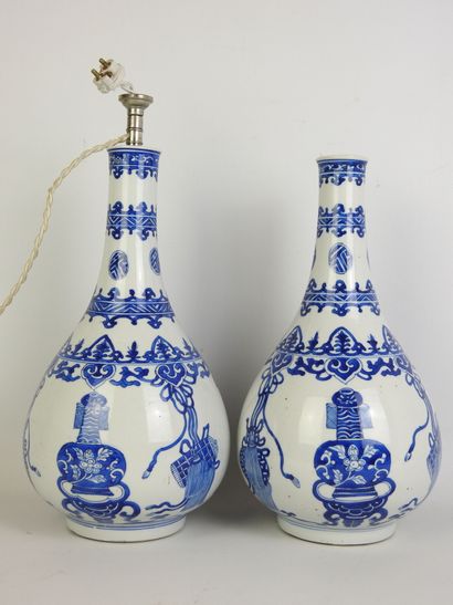 CHINE - Epoque KANGXI (1662 - 1722)
Paire...
