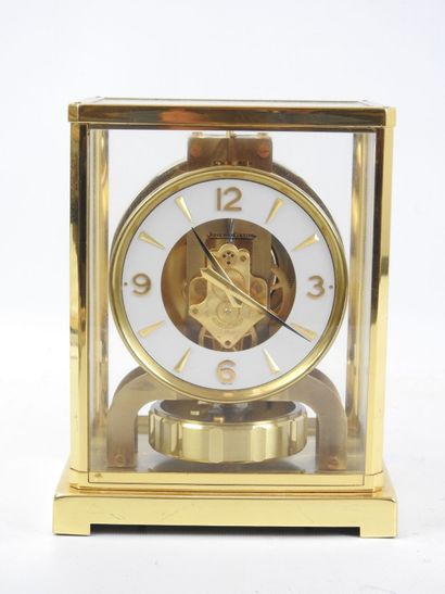 JAEGER LECOULTRE : Pendule modèle Atmos en...