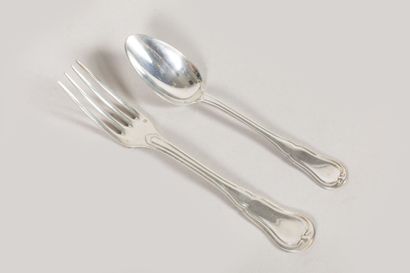 IMPORTANT silver COUVER SET, filets contours...