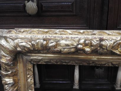 CADRE NU rectangulaire en bois mouluré, sculpté...