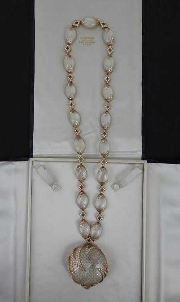 M. GERARD: Necklace in yellow gold 750 thousandths...