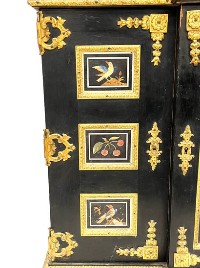 RARE MEUBLE A HAUTEUR D'APPUI en placage...