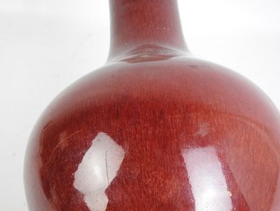 CHINA: Porcelain bottle vase with oxblood...
