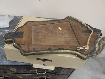 MIROIR chantourné en bois mouluré sculpté...