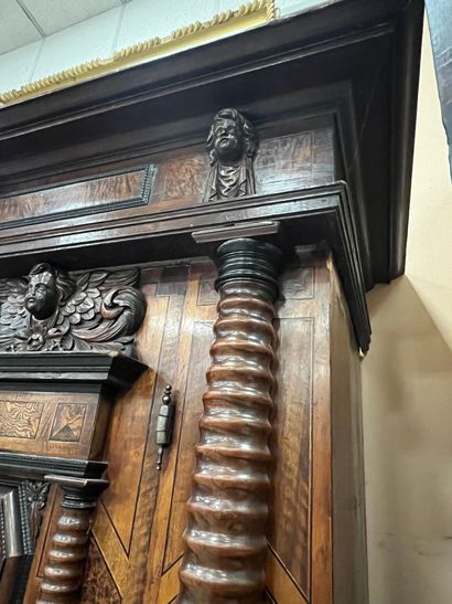 Importante ARMOIRE en bois naturel, bois...