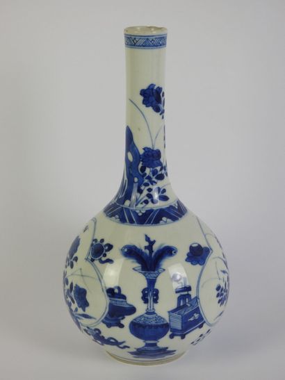 CHINE - Epoque KANGXI (1662 - 1722)
Vase...