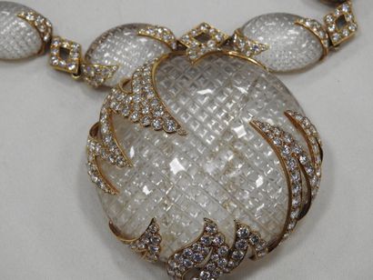M. GERARD: Necklace in yellow gold 750 thousandths...