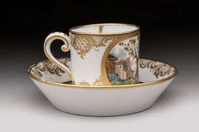 SEVRES : 
Soft-paste porcelain litron beaker...