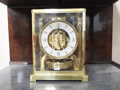 JAEGER LECOULTRE : Pendule modèle Atmos en...