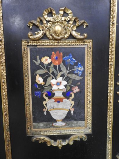 RARE MEUBLE A HAUTEUR D'APPUI en placage...