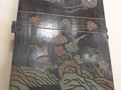 CHINA: Eight-leaf Coromandel lacquer screen...