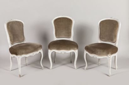 SUITE DE DIX CHAISES en bois mouluré sculpté...