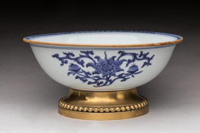 CHINA - QIANLONG period (1736 - 1795)
Porcelain...