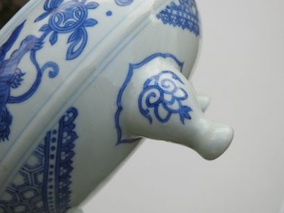 CHINA: Tripod perfume burner with two handles...