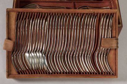 IMPORTANT silver COUVER SET, filets contours...