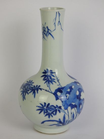 CHINE - Epoque KANGXI (1662 - 1722)
Vase...