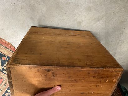 Importante ARMOIRE en bois naturel, bois...