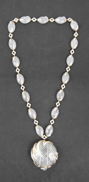 M. GERARD: Necklace in yellow gold 750 thousandths...