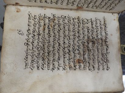 LIVRE MANUSCRIT en calligraphie à l'encre...
