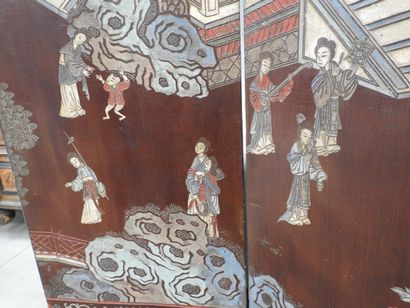 CHINA: Eight-leaf Coromandel lacquer screen...