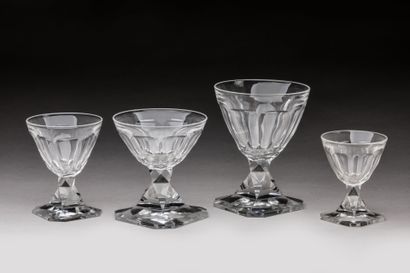 BACCARAT: Rare 44-piece La Tour Maubourg...