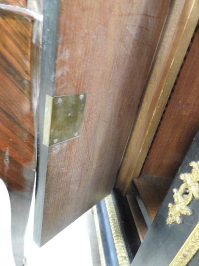 RARE MEUBLE A HAUTEUR D'APPUI en placage...