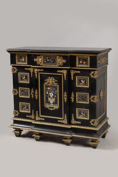 RARE MEUBLE A HAUTEUR D'APPUI en placage...