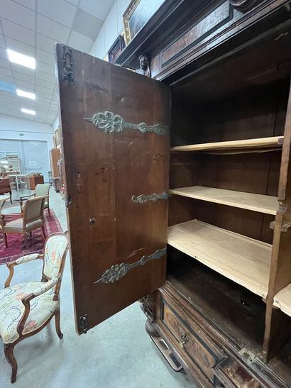 Importante ARMOIRE en bois naturel, bois...