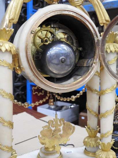 PENDULE PORTIQUE in white marble and gilt...
