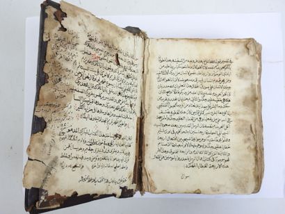 LIVRE MANUSCRIT en calligraphie à l'encre...