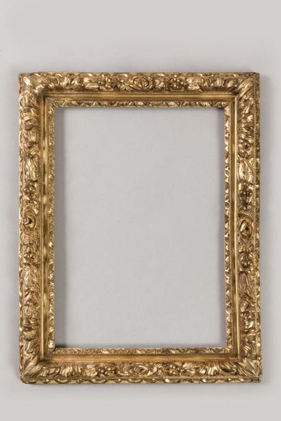 CADRE NU rectangulaire en bois mouluré, sculpté...