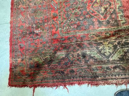 SMYRNE, Turquie: Important tapis en laine...