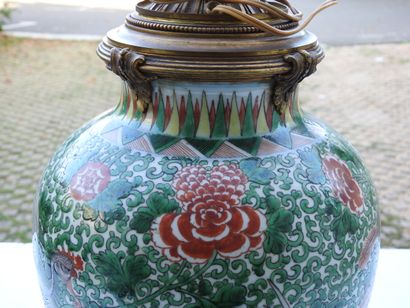 CHINE - Epoque KANGXI (1662-1722) 
Potiche...