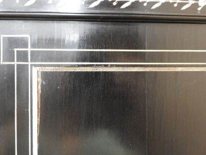 CABINET en chêne et placage d'ébène à riche...