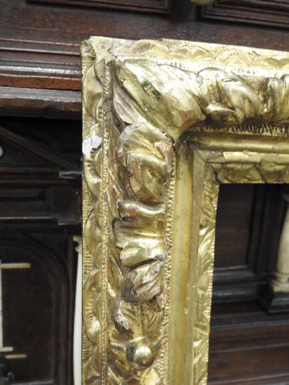 CADRE NU rectangulaire en bois mouluré, sculpté...