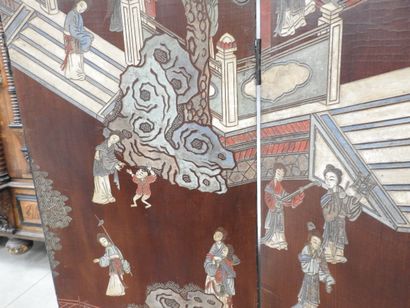 CHINA: Eight-leaf Coromandel lacquer screen...
