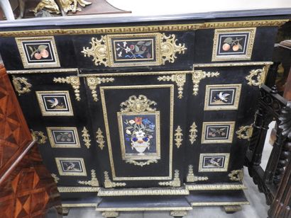 RARE MEUBLE A HAUTEUR D'APPUI en placage...