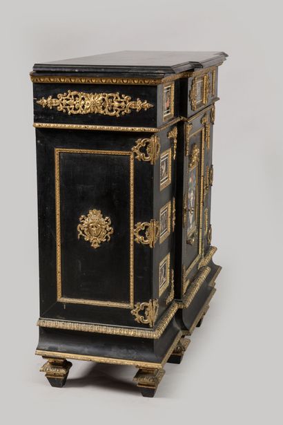 RARE MEUBLE A HAUTEUR D'APPUI en placage...