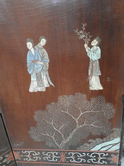 CHINA: Eight-leaf Coromandel lacquer screen...