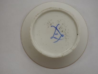 SEVRES : 
Soft-paste porcelain litron beaker...