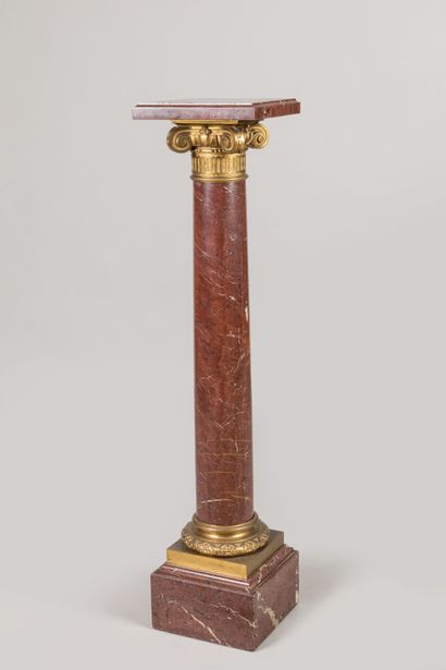 COLONNE en marbre griotte et bronze doré,...