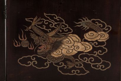 CHINA: Eight-leaf Coromandel lacquer screen...